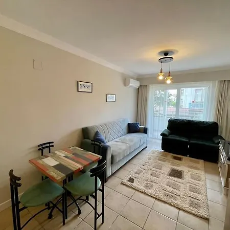 Port Side House * مرمريس